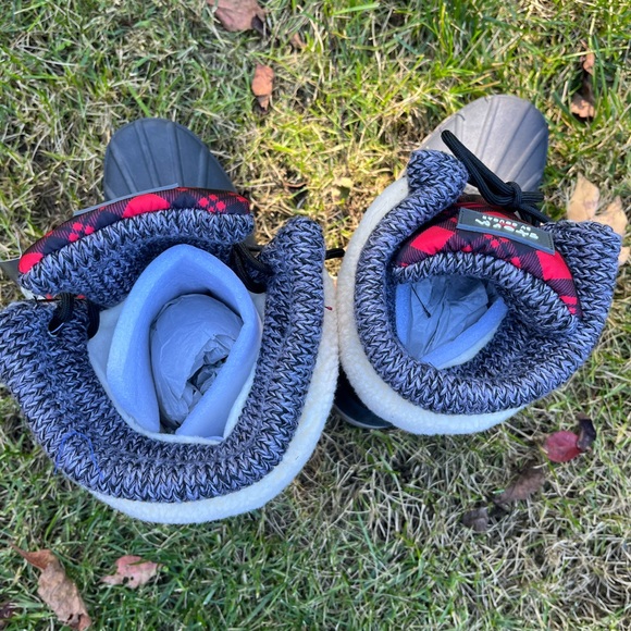 Cougar Waterproof Lace-up Boots w/Fleece Lining - Creek NWT - Picture 3 of 10